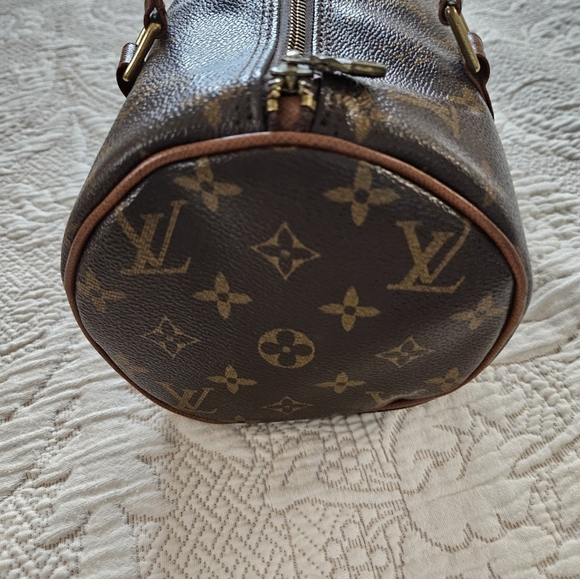 Louis Vuitton Canvas Papillon Handbag Authentic - Picture 2 of 7